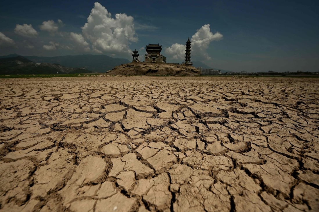 Dry lakebed near Luoxing Dun, a small island in Poyang Lake that is usually half submerged, on August 23. Photo: AFP