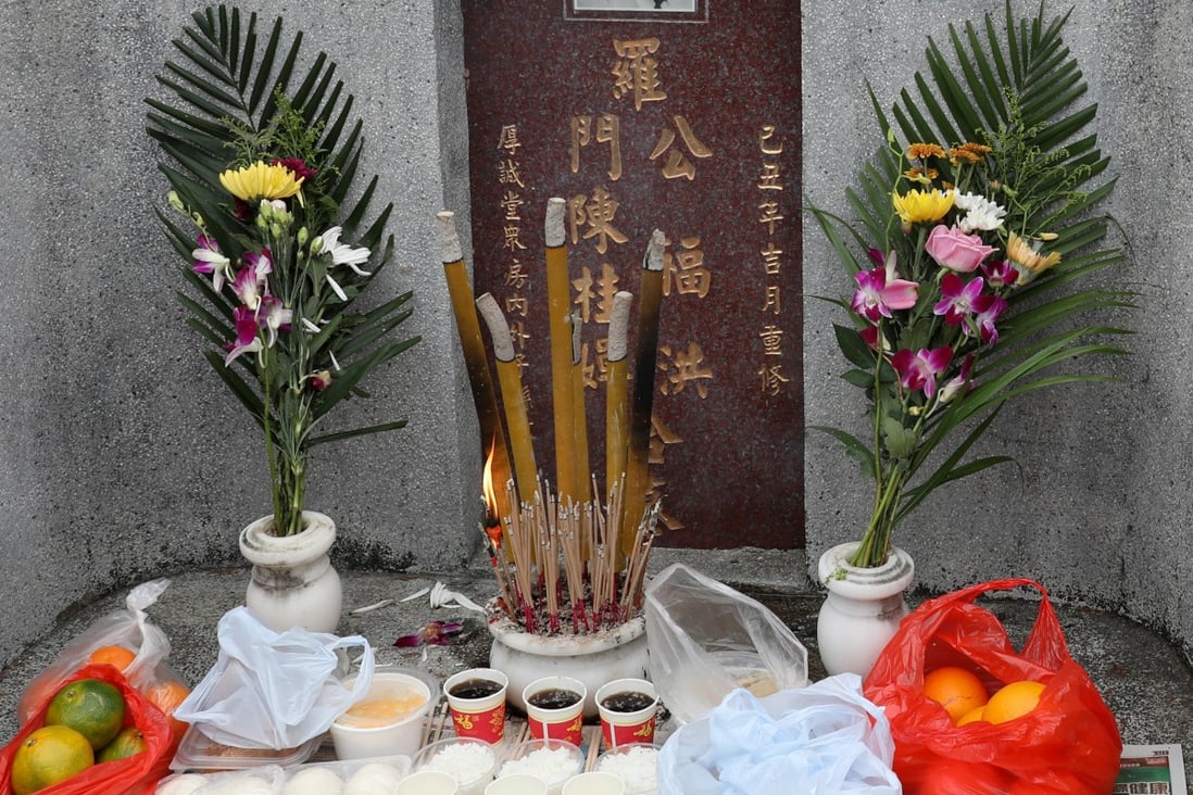 Offerings laid out during Chung Yeung Festival to pay respects to ancestors. The festival is a time for tomb sweeping and offerings, but there are some important dos and don’ts. Photo: Nora Tam