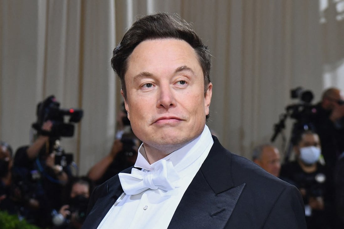 Elon Musk said in a tweet that he didn’t speak with Putin about the war. Photo: AFP