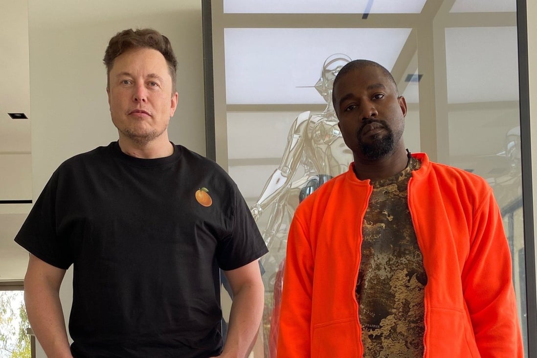 Elon Musk and Kanye West in 2021 at SpaceX headquarters. Photo: @ye/Twitter