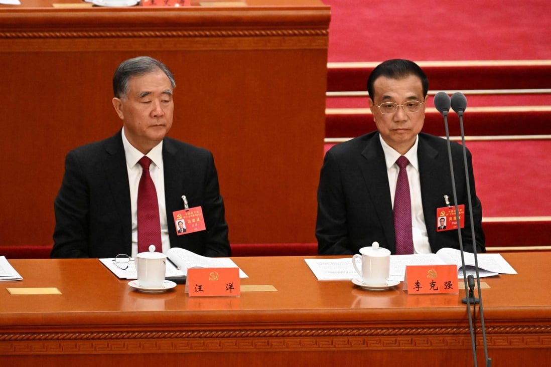 Wang Yang (left) and Premier Li Keqiang at the 20th Communisty Party congress in Beijing. Photo: AFP
