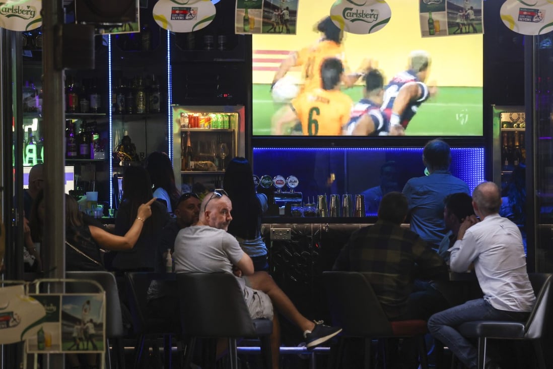 Pemilik bar Hong Kong bertanya-tanya apakah kerumunan penggemar rugby Sevens akan kembali