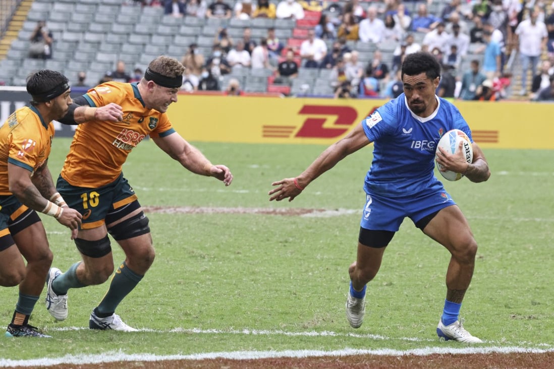 Vaa Apelu Maliko of Samoa in action against Australia on day 2 at the 2022 Hong Kong Sevens. Photo: K.Y. Cheng