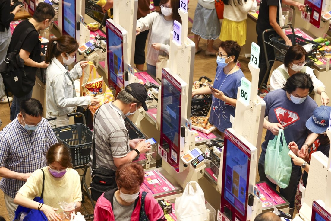 Consumers in Hong Kong and the Greater Bay Area prefer contactless payment even as the impact of the pandemic has diminished. Photo: Nora Tam