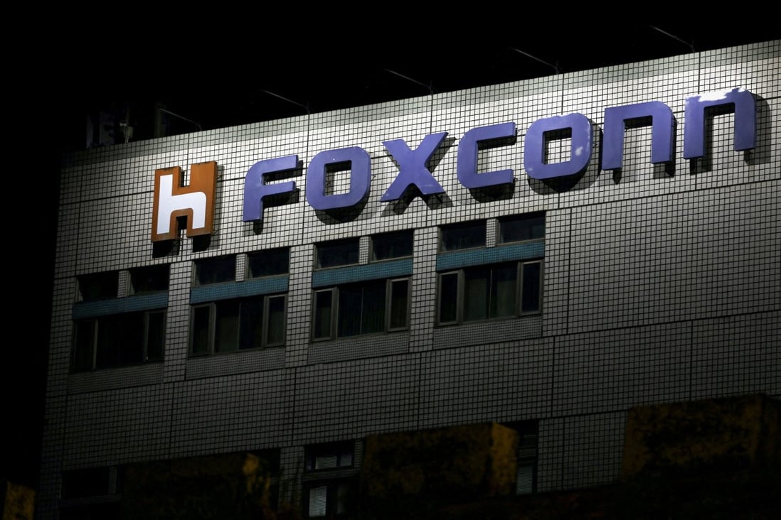 An offer of compensation has reportedly been made to protesting workers at Foxconn’s Zhengzhou plant. Photo: Reuters 