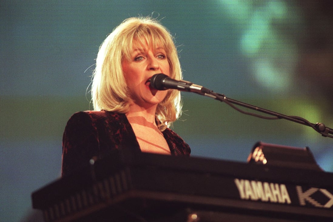 Fleetwood Mac’s Christine McVie performs at the Brit Awards at the London Docklands Arena in February 1998. Photo: TNS