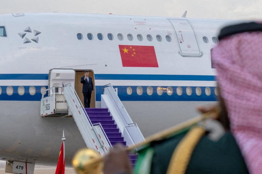 Chinese President Xi Jinping arrives in Riyadh, Saudi Arabia on December 7. Photo: Reuters