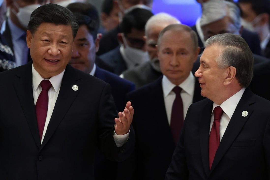 Chinese President Xi Jinping (left) walks alongside Uzbek President Shavkat Mirziyoyev at the Shanghai Cooperation Organization summit in Uzbekistan on September 16. Uzbekistan and Kazakhstan have welcomed China’s interest in Central Asia, but that interest has been complicated by the pandemic and geopolitical concerns. Photo: EPA-EFE