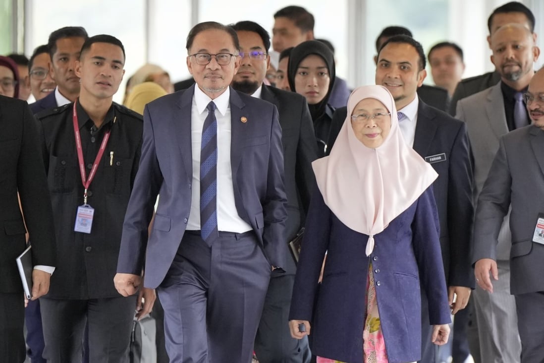 Malaysia’s PM Anwar Ibrahim arrives at Parliament House in Kuala Lumpur ahead of a confidence vote. Photo: EPA-EFE