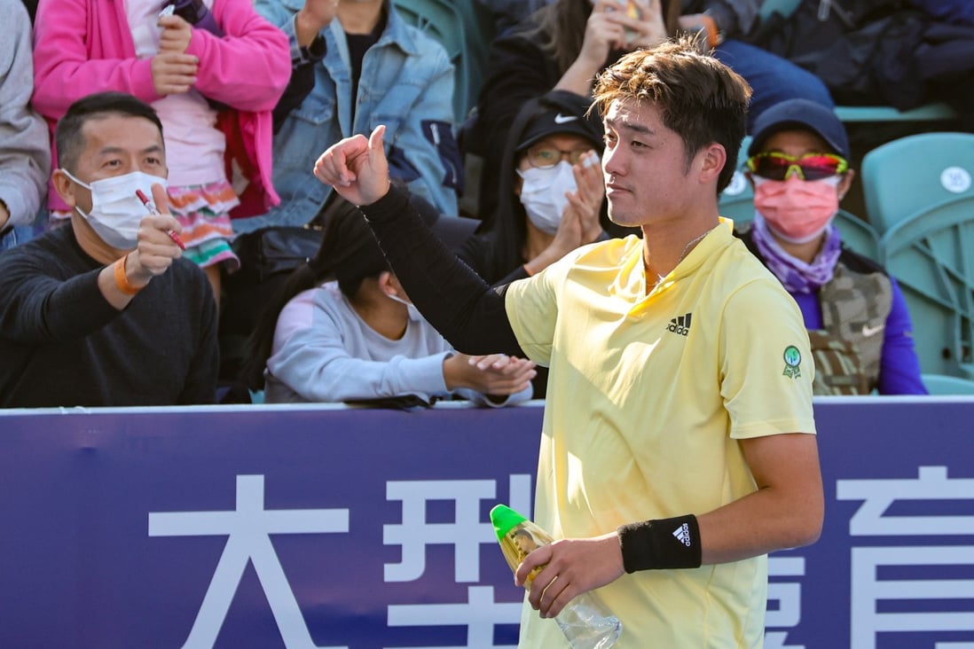 Wu Yibing acknowledges the crowd’s support after his loss toHubert Hurkacz at the Hong Kong International Tennis Challenge at Victoria Park Tennis Stadium. Photos: Edmond So