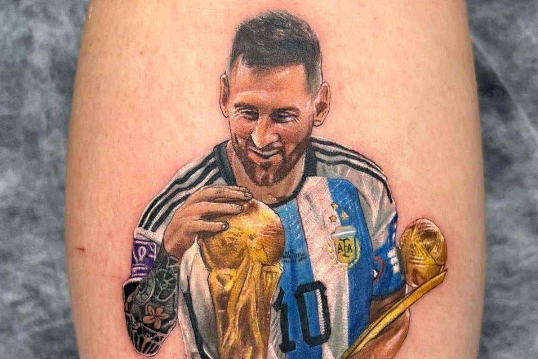 A tattoo of Lionel Messi with the World Cup. Photo: Instagram / @borisbortix