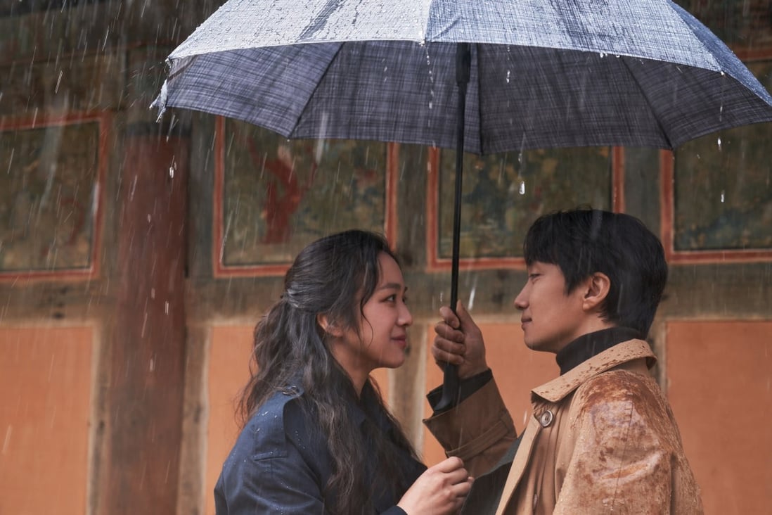 Tang Wei (left) and Park Hae-il in a still from Decision to Leave.