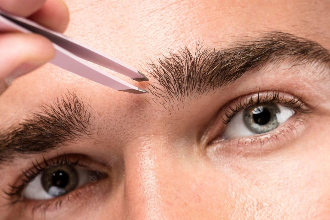 Tweezers are one of the essentials for a men’s grooming kit, and not just for plucking eyebrows. 