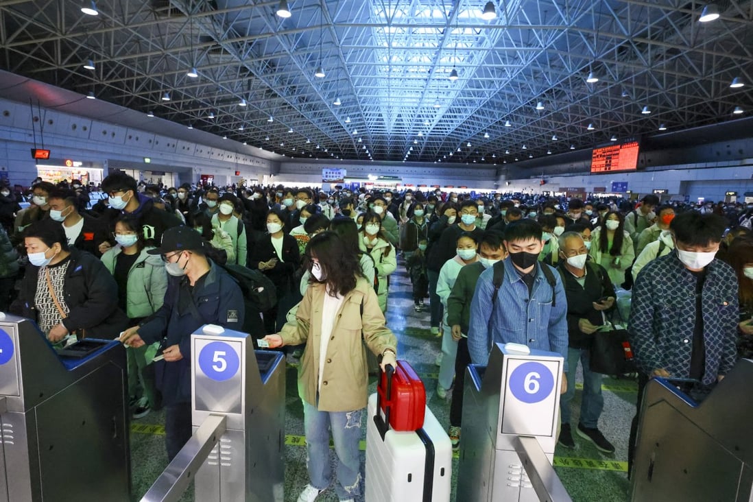 Travellers prepare to leave Guangzhou East station on high-speed trains bound for Hong Kong after travel restrictions were eased. Photo: Dickson Lee