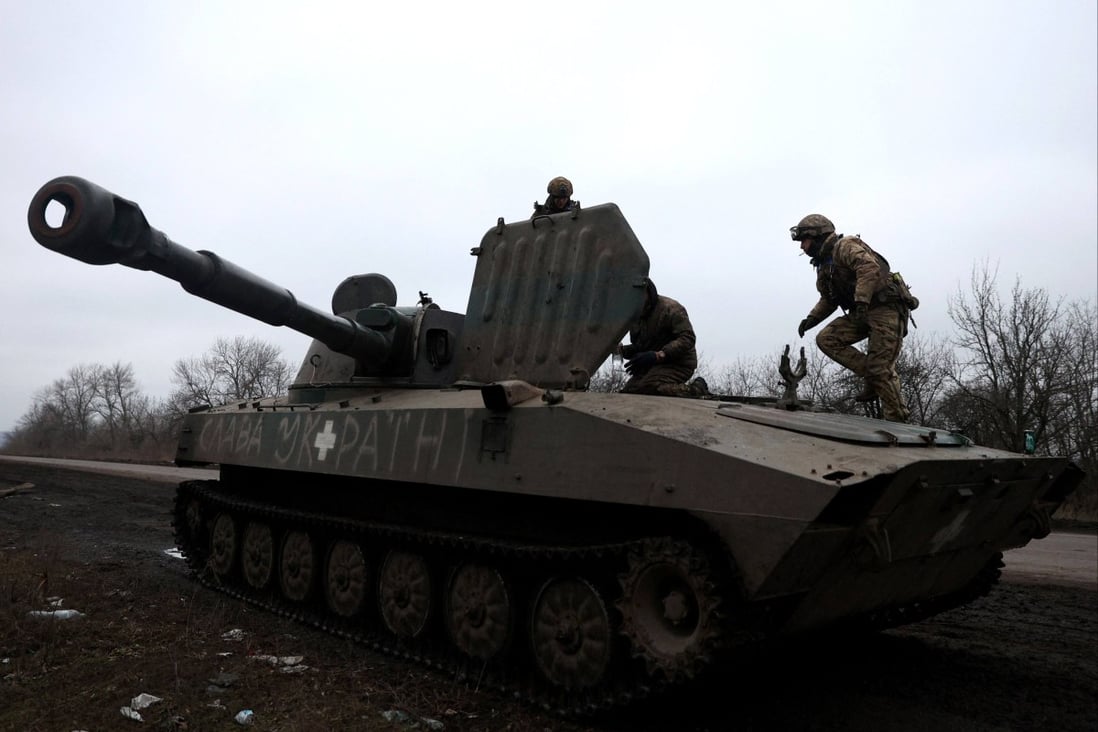Ukrainian artillerymen on the road in Donetsk region on Saturday. Photo: AFP