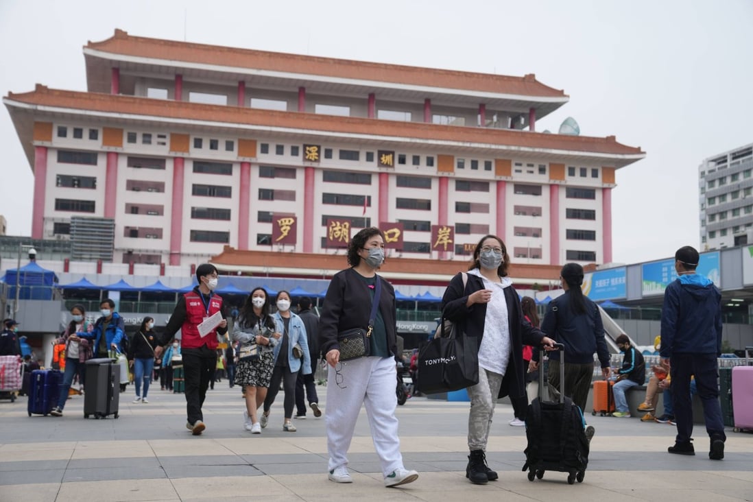 A brisk return to cross-border travel at Lo Wu. Photo: Sam Tsang