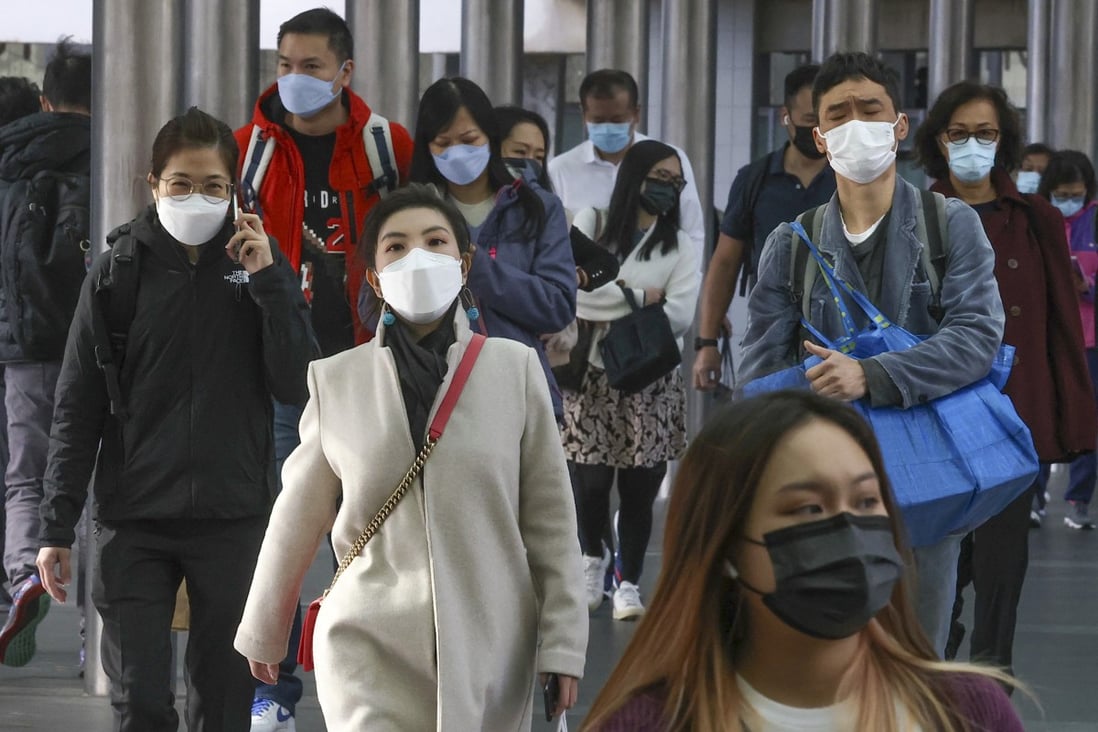 Hongkongers in masks in Central. Photo: Jonathan Wong