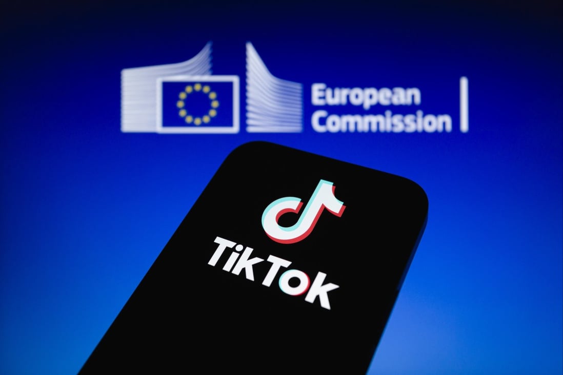 The European Commission logo displayed behind a TikTok logo on a smartphone on February 23, 2023. Photo: dpa