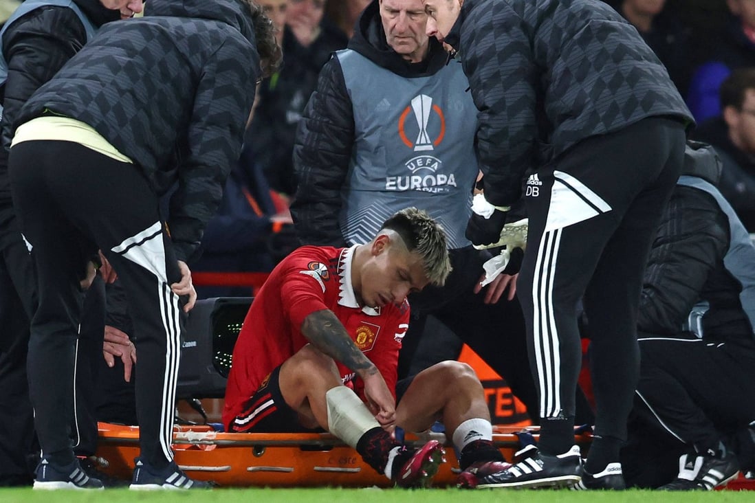 Manchester United give injury update on Lisandro Martinez, Raphael