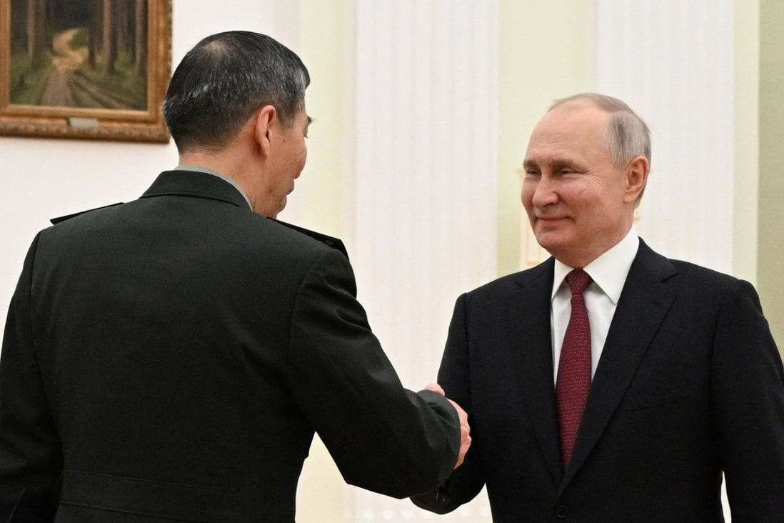 china defence minister visit russia