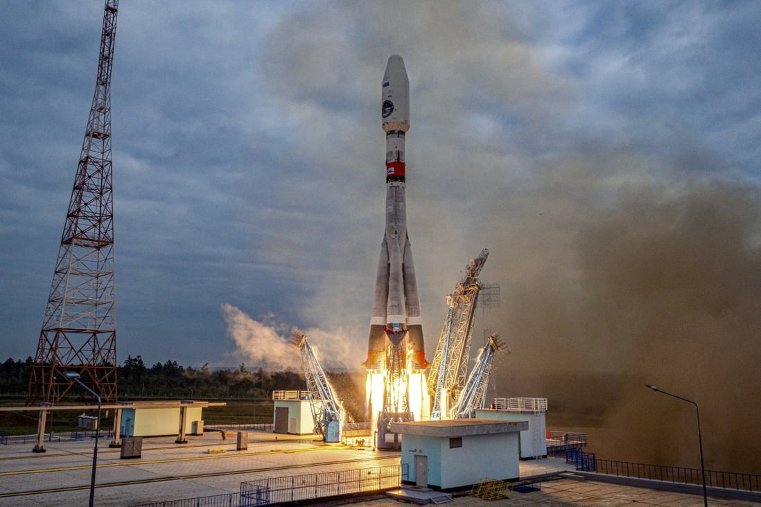 The Soyuz-2.1b rocket with the moon lander Luna-25 automatic station takes off from a launch pad at the Vostochny Cosmodrome in the Russian Far East on August 11. Photo: Roscosmos State Space Corporation via AP