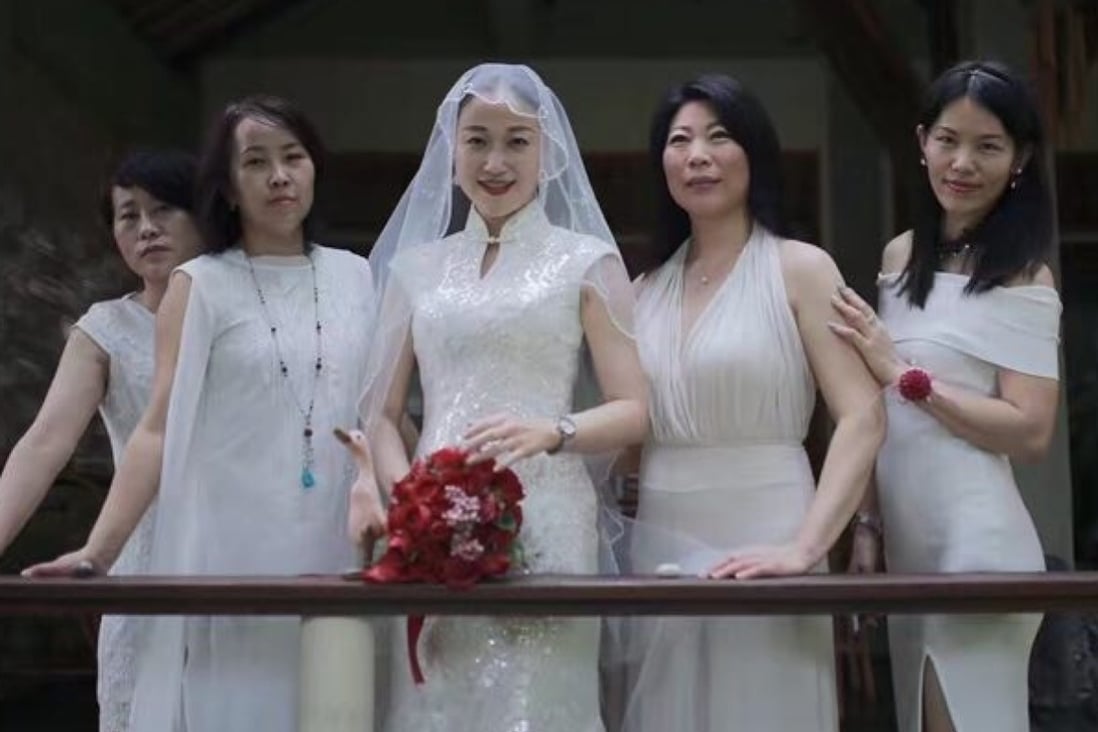 Feng Jinjin (centre) divorced her husband after reading Joy Chen’s Do Not Marry Before Age 30 and then married herself in Bali in 2017.