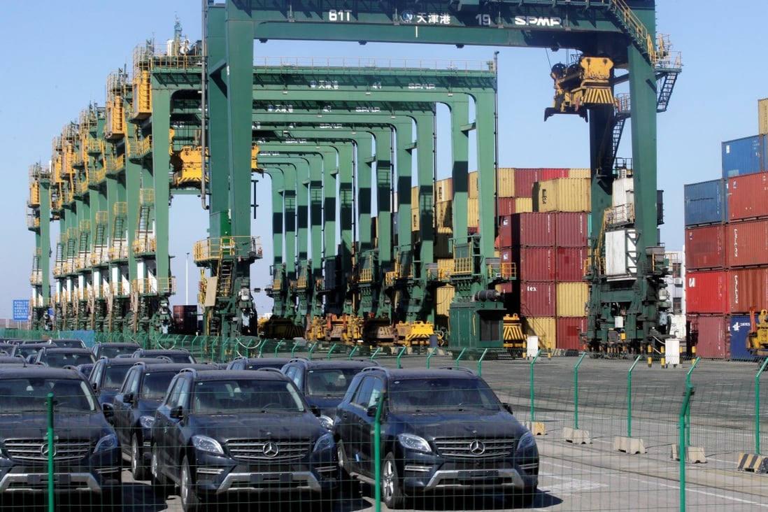 Imported Mercedes-Benz cars at Tianjin Port, in northern China. Photo: Reuters