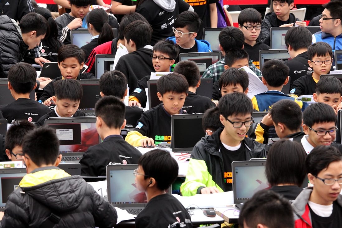 Around 1,000 young coders attempt to set a new world record of “The Most Youngsters Perform Coding” in Hong Kong, 2015. Photo: SCMP