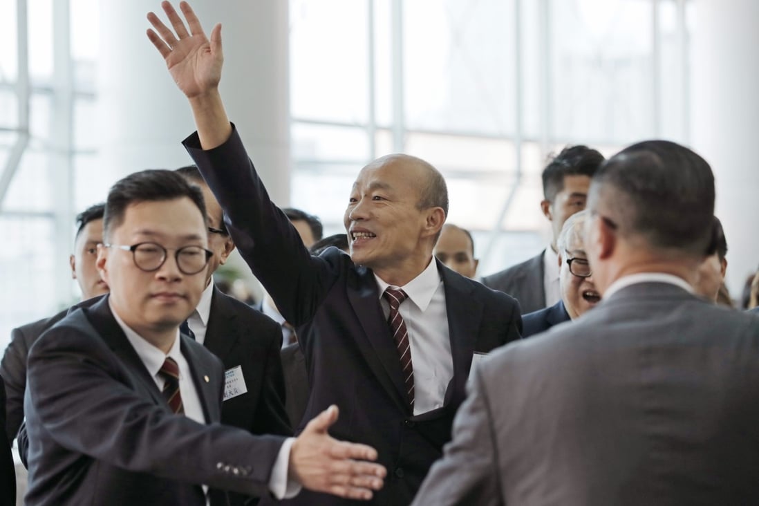 Kaohsiung mayor Han Kuo-yu waving to the media in Hong Kong last month. Photo: AP