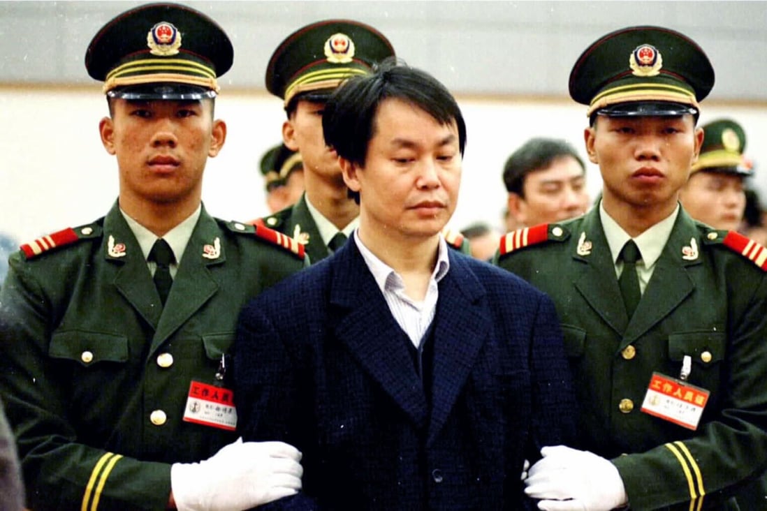 Cheung Tze-keung, aka Big Spender, appears in a Guangzhou court, in December 1998. Photo: AP