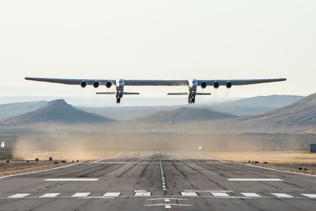 World’s largest plane, the Stratolaunch ‘Roc’, makes first test flight ...