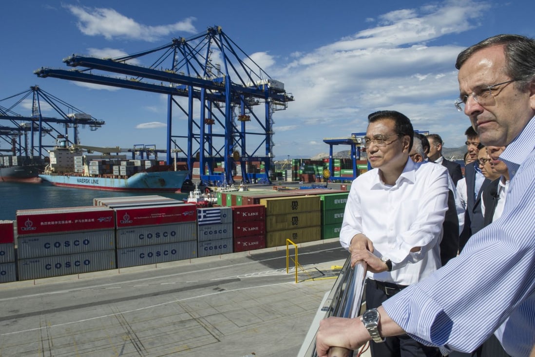 Chinese Premier Li Keqiang inspecting the Piraeus Container Terminal near Athens, the capital of Greece. Photo: Xinhua