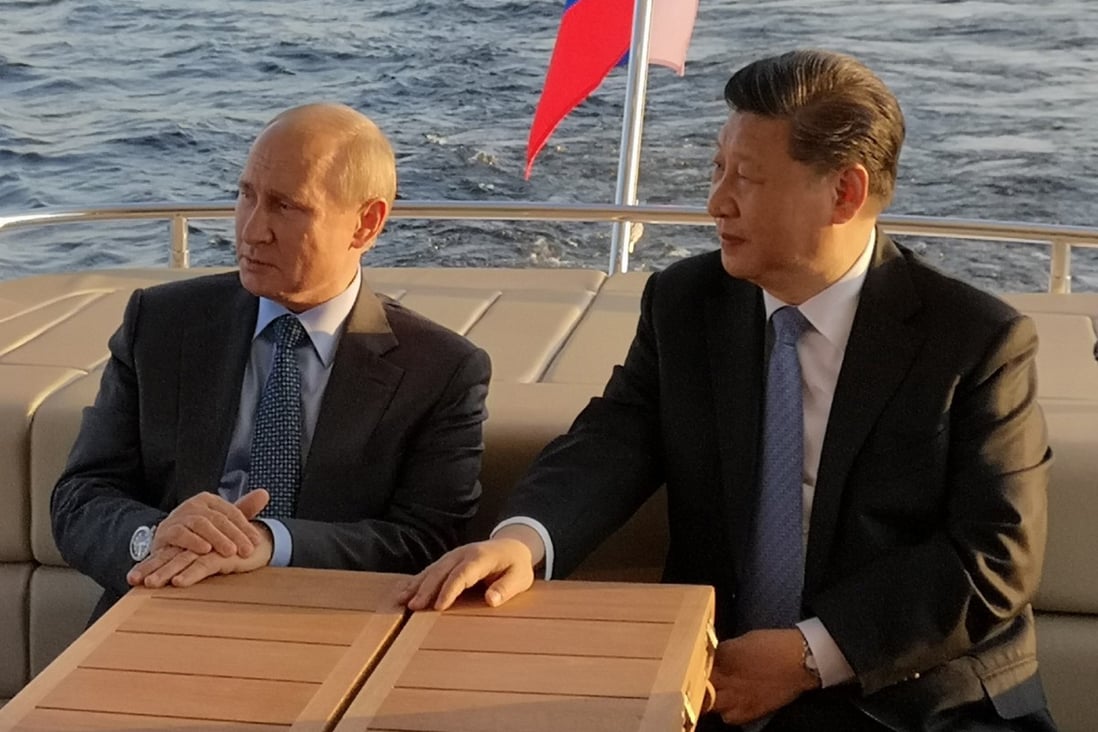 Russian President Vladimir Putin and Chinese President Xi Jinping, who have voiced mutual admiration on many occasions, sail towards St Petersburg on the Neva River. Photo: Xinhua
