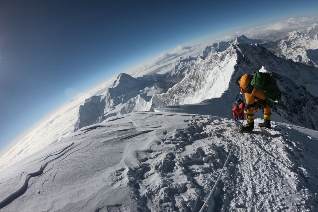 Mountaineers make their way to the summit of Mount Everest. Photo: AFP
