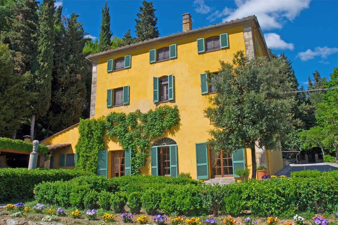 Vallone di Sotto, a Tuscan villa listed for 1.5 million euros (US$1.71 million), on an 86.79 acre estate to be sold by Concierge Auctions via bidding starting July 25. Photo: Handout