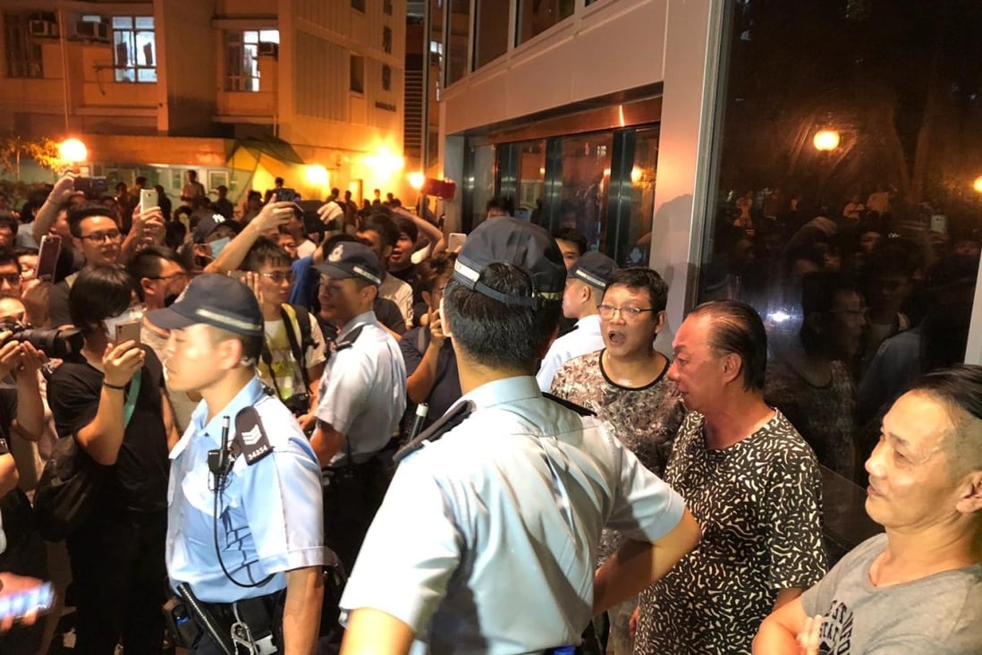 Scuffles erupt at Yau Tong MTR station late into the evening. Photo: Alvin Lum