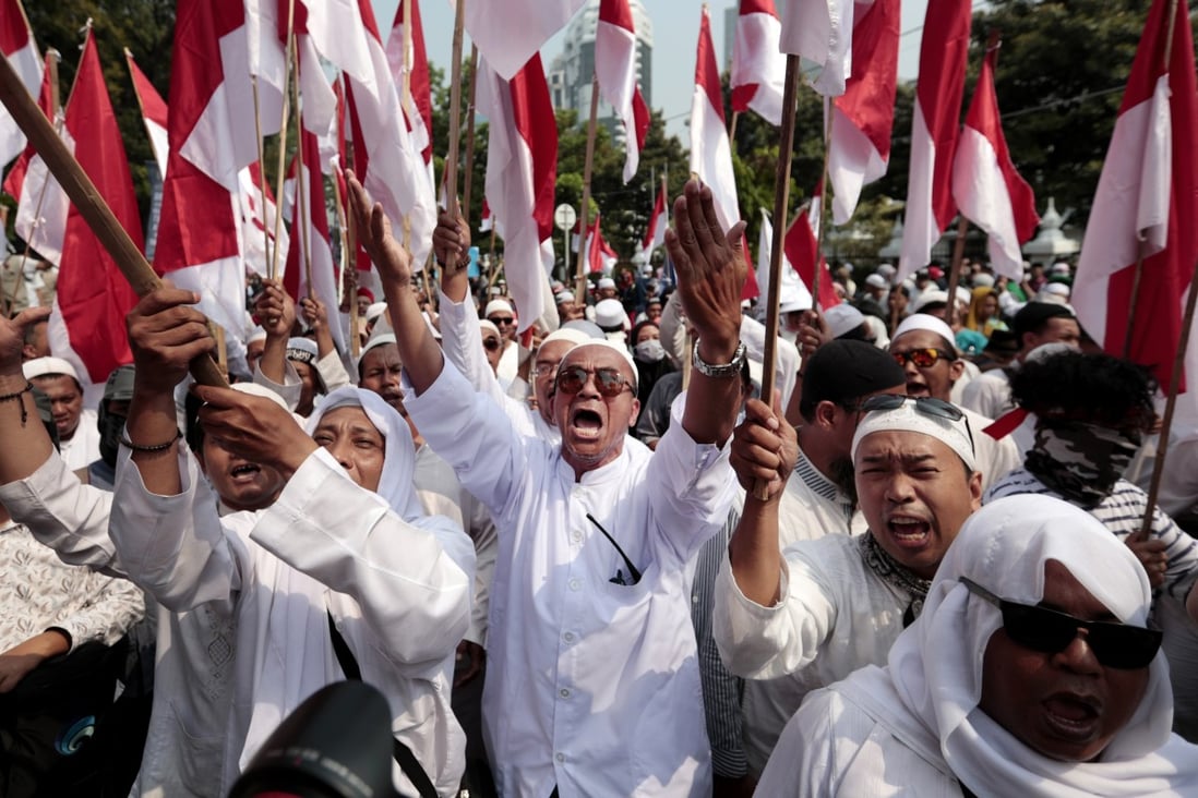 Supporters of Indonesian presidential candidate Prabowo Subianto during a protest against the election result. Hardline Muslim supporters have turned their back on Prabowo. Photo: AP