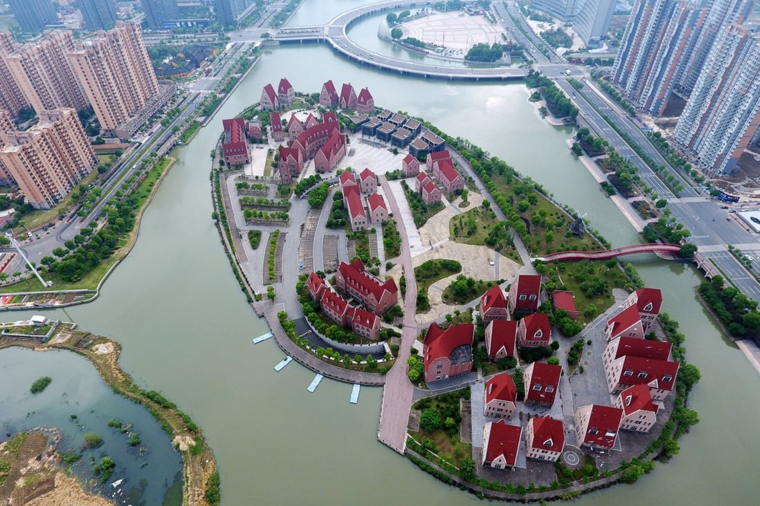 An uninhabited property development that has come to symbolise the real estate rush in Suzhou, on May 24, 2017. The island, just 5 kilometres from downtown Suzhou, was built in 2007 has remained uninhabited even a decade later. Photo: Imaginechina.