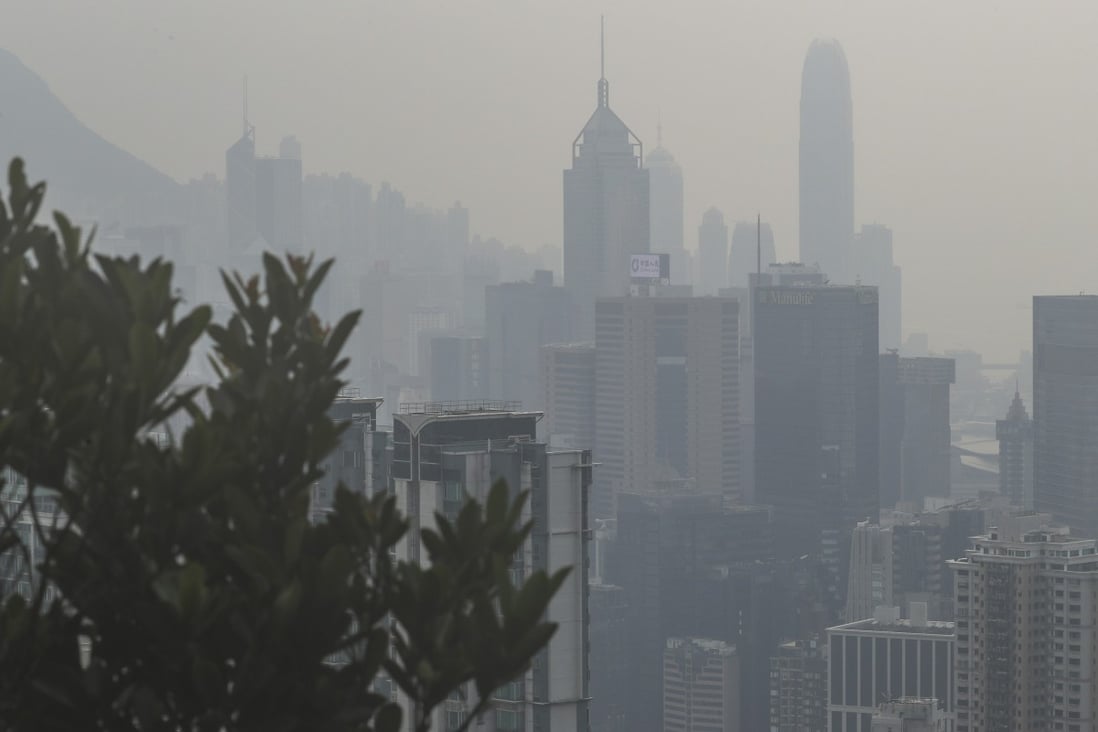 Most Hong Kong residents oppose government’s new airquality proposals