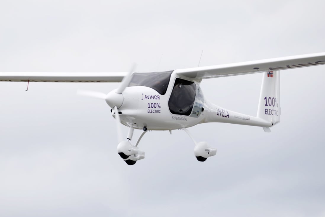 The Norwegian Airport operator Avinor's CEO Dag Falk-Petersen pilots the first flights by an electric aircraft a Pipistrel Alpha Electro G2 in Norway at Oslo airport in Gardermoen, Norway, 18 June 2018. Photo: EPA-EFE