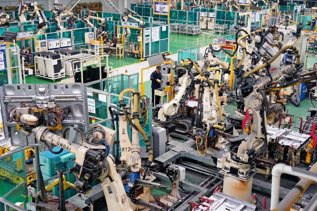 China’s manufacturing purchasing managers’ index fell by 0.2 points in August as the trade war continued to bite. Photo: Xinhua