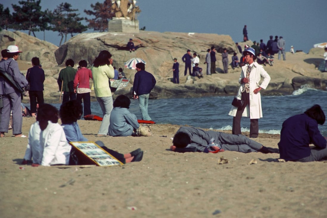 Beachgoers at Beidaihe in 1985, the year the writer first visited the seaside town in northeast China best known as the summer retreat of Communist Party leaders. Photo: Martin Williams