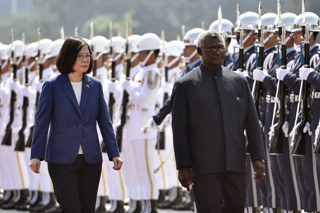 Solomon Islands Prime Minister Manasseh Sogavare, pictured with Taiwanese President Tsai Ing-wen, vowed to review his country’s relationship with Taipei after he was elected in April. Photo: AFP