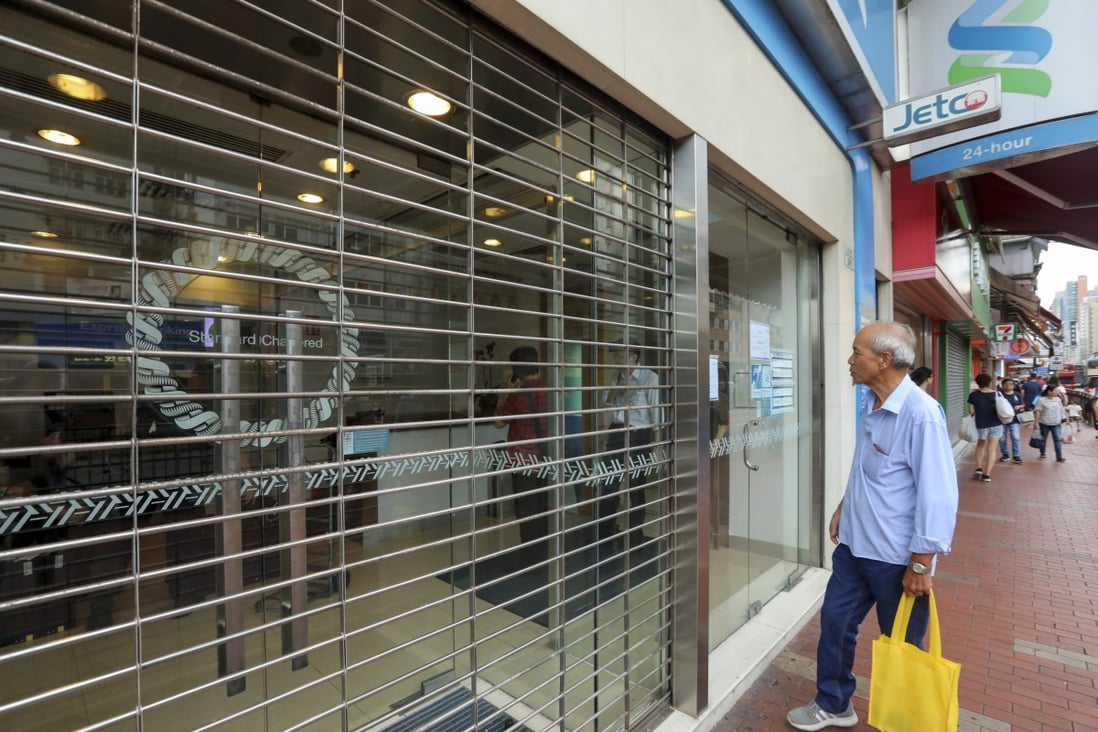 Masked man steals more than HK60,000 from Hong Kong branch of Standard