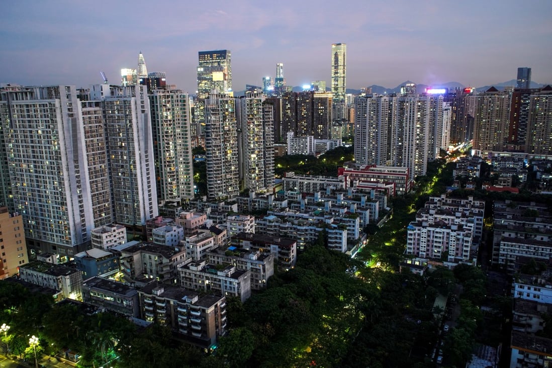 Resident buildings and offices are seen in Shenzhen, which has returned to the top 10 ranking of global financial centres for the first time since March 2010. Photo: Reuters