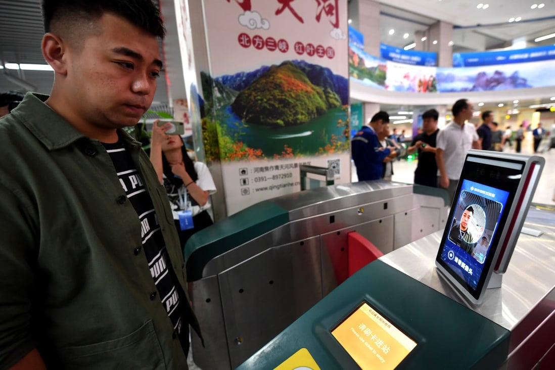 A man gets ready to walk through a subway turnstile equipped with facial recognition payment system at Zijingshan station in Zhengzhou, central China's Henan Province, Sept. 27, 2019. Photo: Xinhua