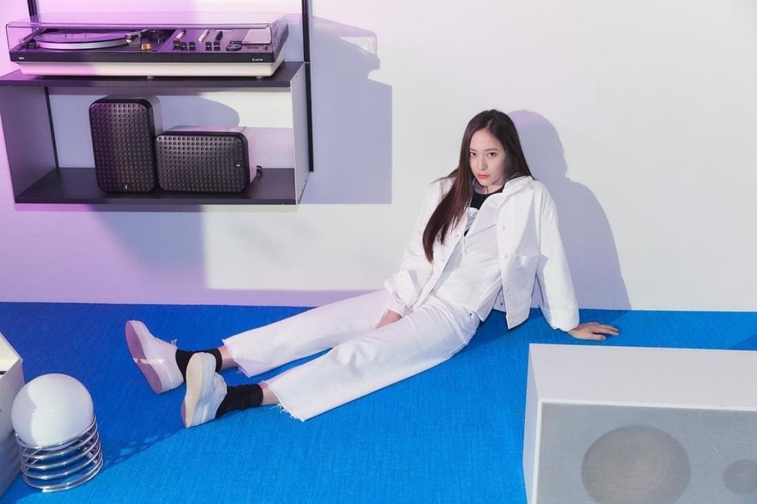 Foot goddess asian Ms Victoria