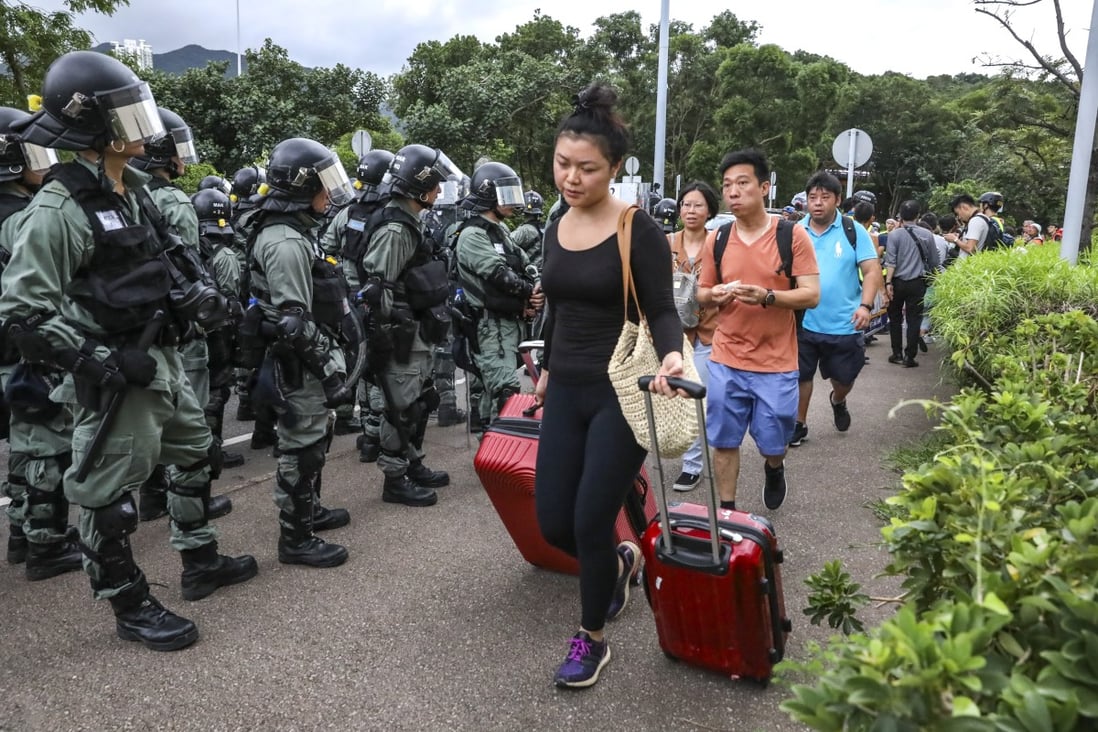 The tourism slump ­happened as the protests became regular and increasingly violent. Photo: K.Y. Cheng