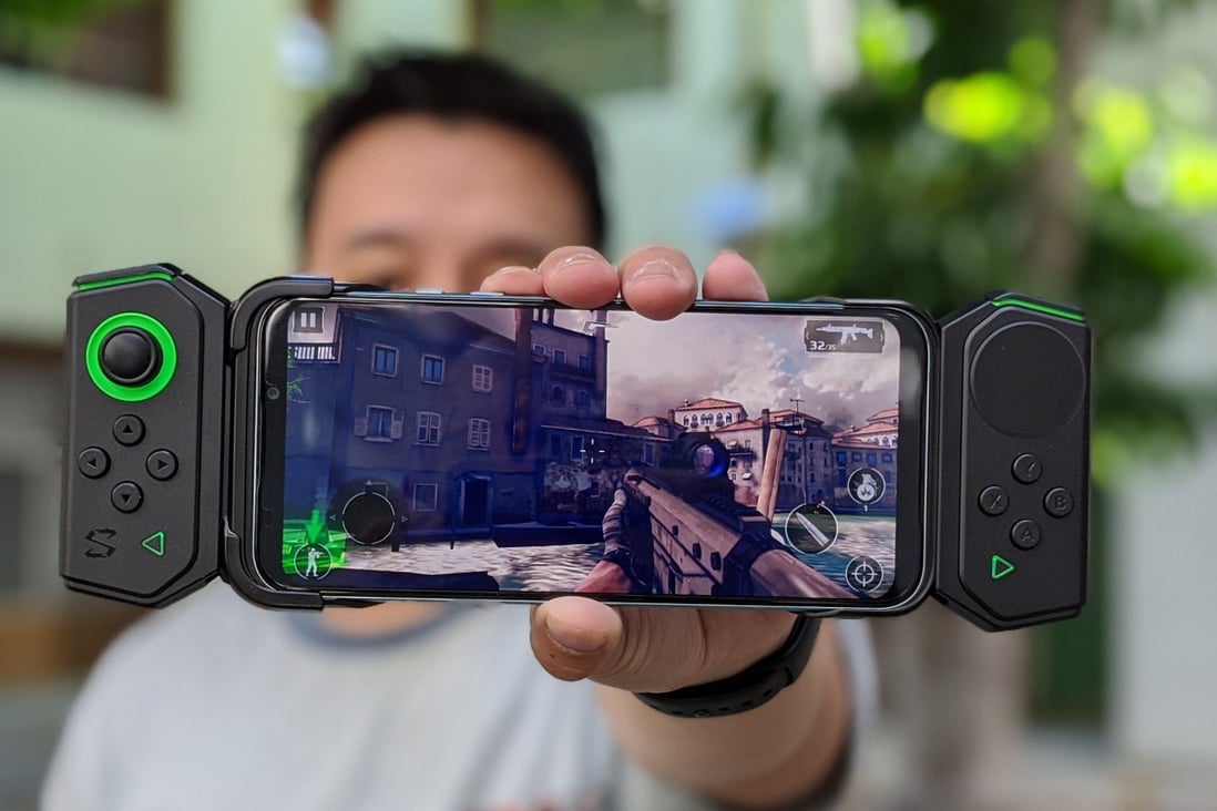 Fantastic controller accessories and slick gameplay make the Xiaomi Black Shark 2 Pro a great value gaming phone – but the stock Android 9 system makes it a mediocre smartphone at best until the Android 10 update. Photo: Ben Sin