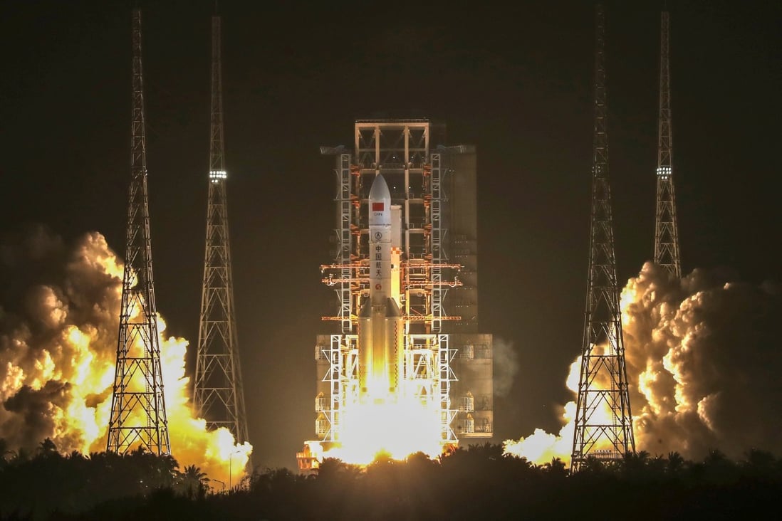 The Long March 5 rocket takes off from the Wenchang Space Launch Centre in Hainan. Photo: Reuters